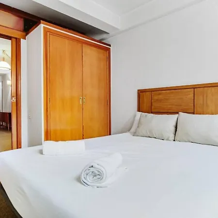 Bardot By Cardisuites Apartment